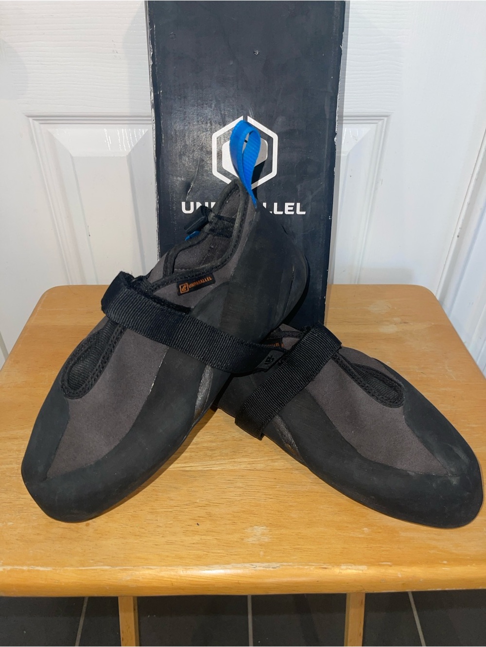 UNPARALLEL Regulus Men’s Black/Gray Climbing Shoes w/ Hook-and-Loop Strap Sz 12